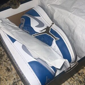 Air Jordan 1 Low size 7Y sneakers